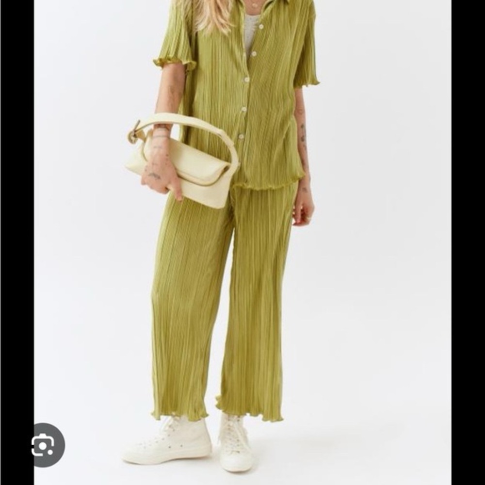 Urban Outfitters Olive Green Button Down Shirt